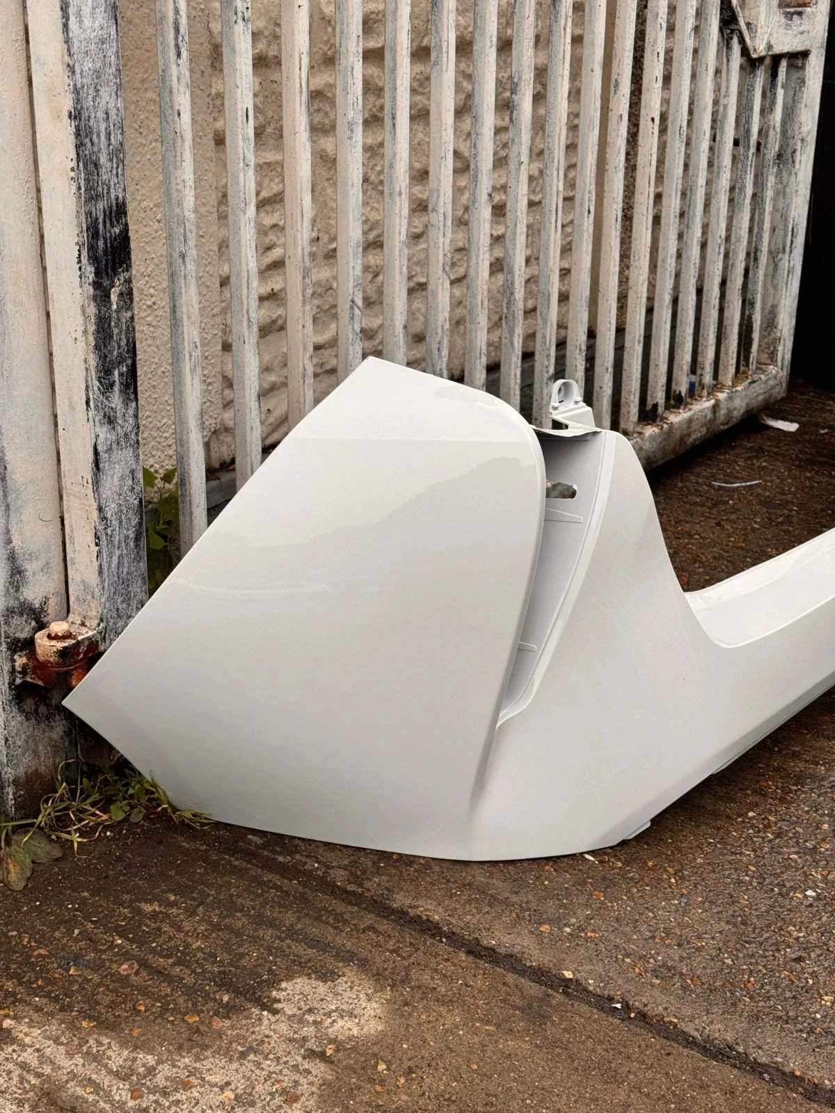 Toyota Prius 1.8L Hybrid 2016 - 2018 Rear Bumper Pearl White - Image 4