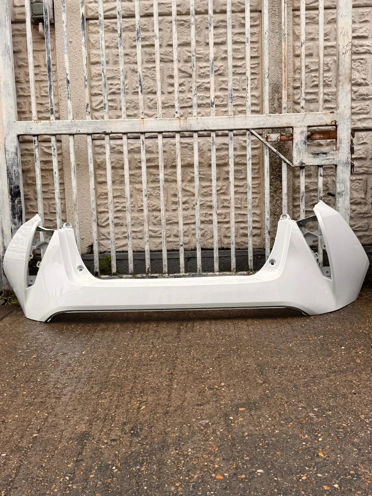 Toyota Prius 1.8L Hybrid 2016 - 2018 Rear Bumper Pearl White - Image 6
