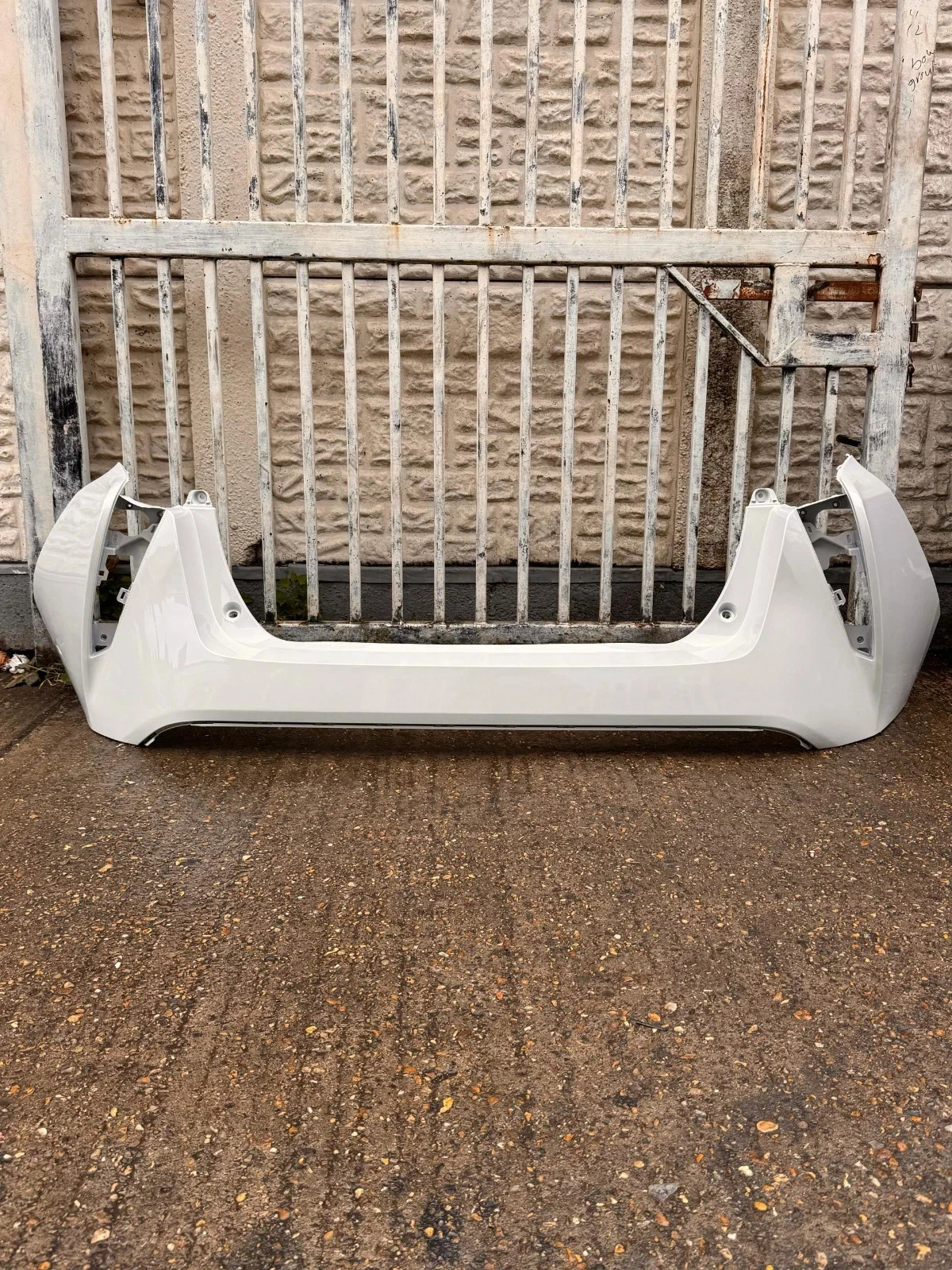 Toyota Prius 1.8L Hybrid 2016 - 2018 Rear Bumper Pearl White - Image 7