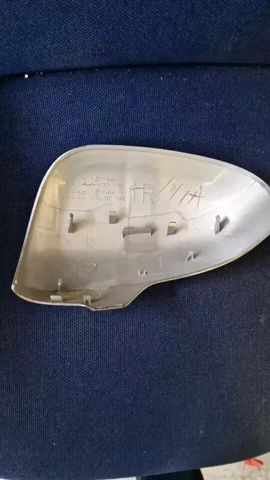 TOYOTA PRIUS 2009-2015 SIDE MIRROR COVER DRIVER SIDE SILVER - Image 3