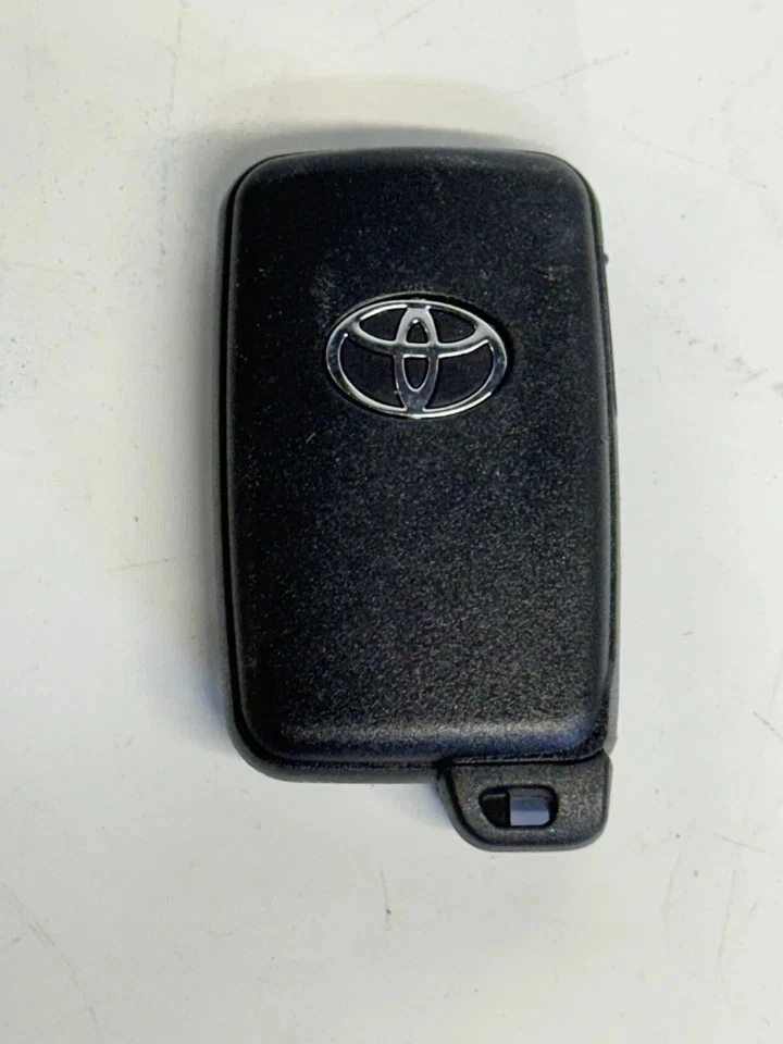 Toyota Prius 2009-2015 Remote Key Fob (Uk Model) Unlocked - Image 3